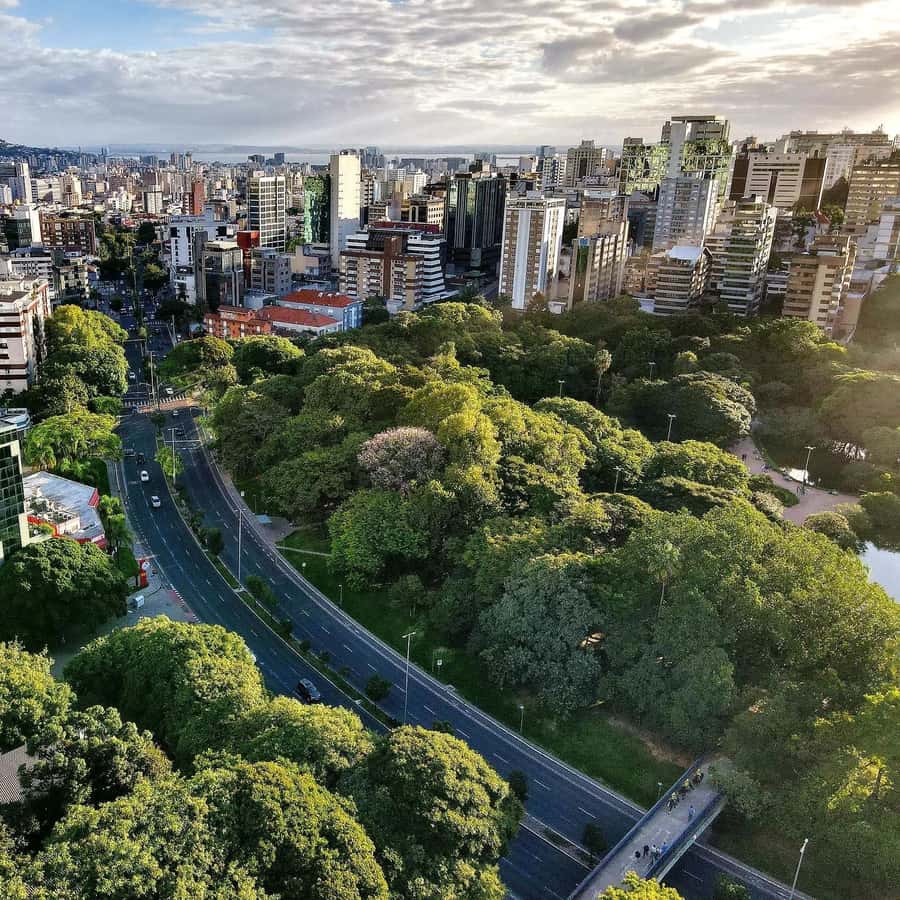 Porto Alegre: Private Citytour na Capital dos Gaúchos - Azorean Monument and Redemption, ending with meaning and a final walk