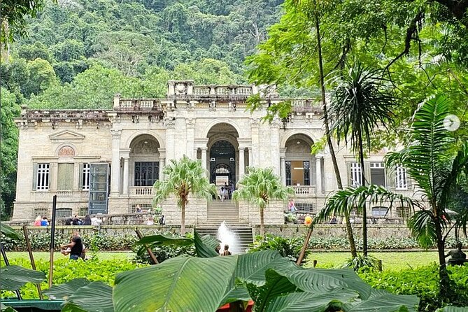 Private and Customizable Tour in Rio de Janeiro - Your pickup and vehicle: why it matters in Rio