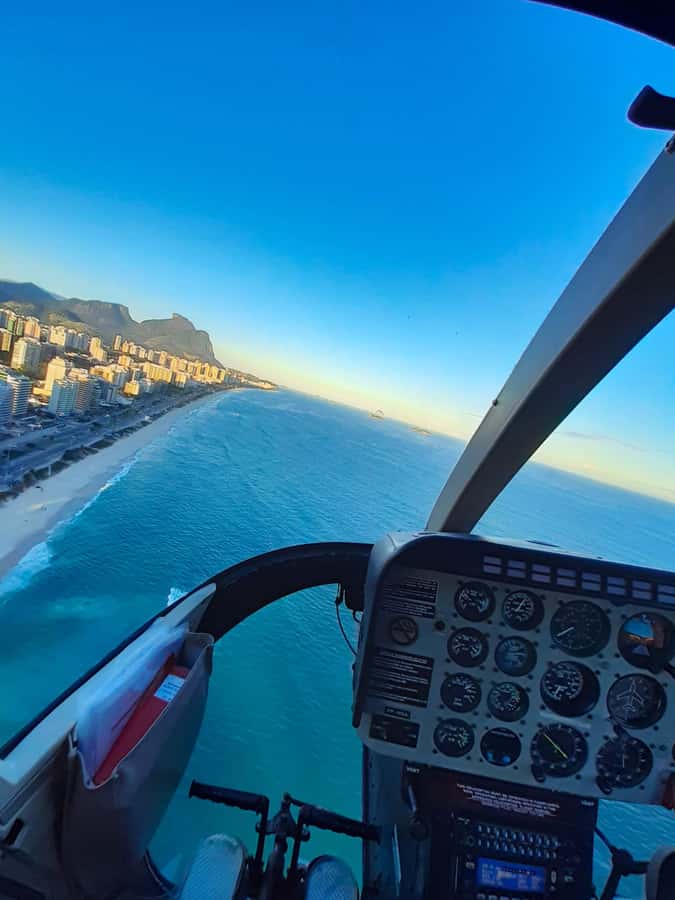 Private Helicopter tour - Rio de janeiro in 20min - Jacarepaguá Airport meeting point, and how the day actually runs