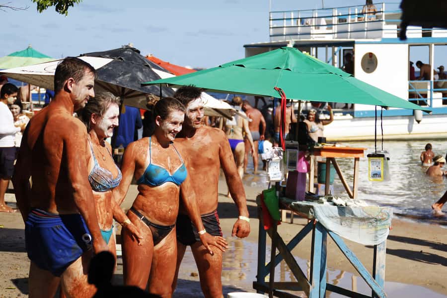 Recife: Carneiros Beach Day Tour - Natural clay pool: mud that cools you down and works like sunscreen