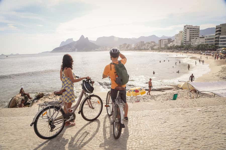 Rio Bike Tour – Discover the Beaches and Lagoon - Getting Oriented at Fairmont Copacabana and the End of Copacabana Beach
