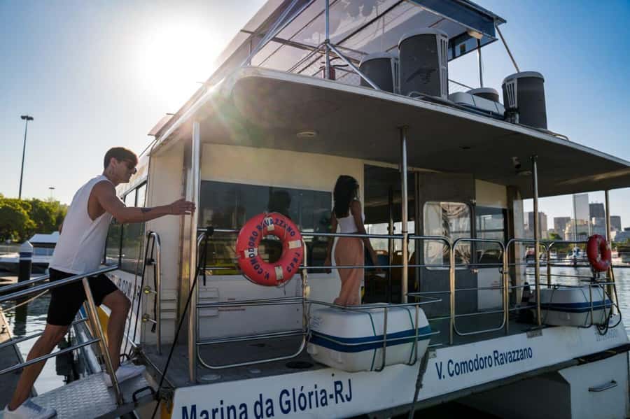 Rio: Boat Tour of Guanabara Bay - Audio guide tips: hearing the story while the bay does its thing