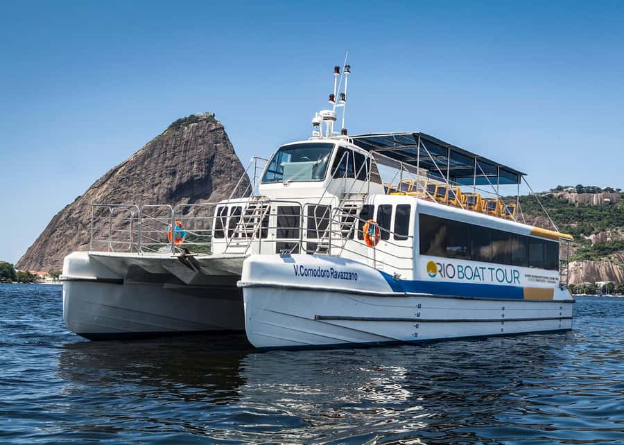 Rio: Boat Tour of Guanabara Bay - Past the Museum of Tomorrow and into Rio’s working harbor