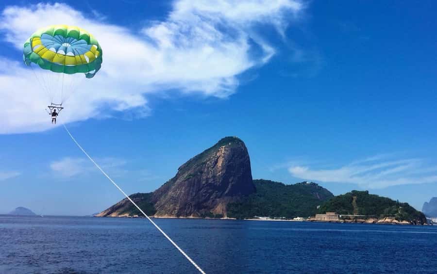 Rio de Janeiro: 2-Hour Boat Trip with Parasailing - From Harness to Takeoff, What the Lift Feels Like