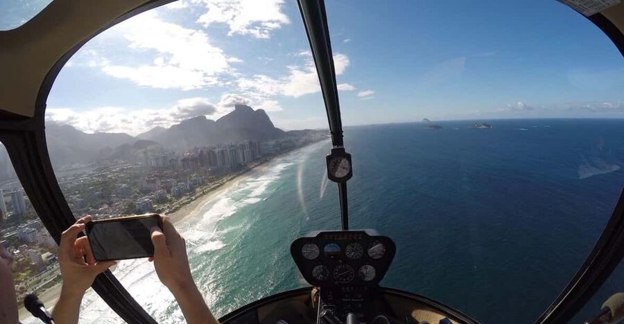 Rio de Janeiro: 30-Min Helicopter Ride with Transfers - Corcovado and Christ the Redeemer from the air
