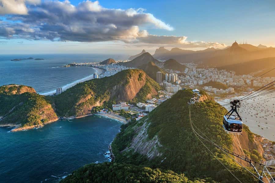 Rio de Janeiro: 45-Min Helicopter Tour with Transfer - The real appeal: 45 minutes of Rio in golden light