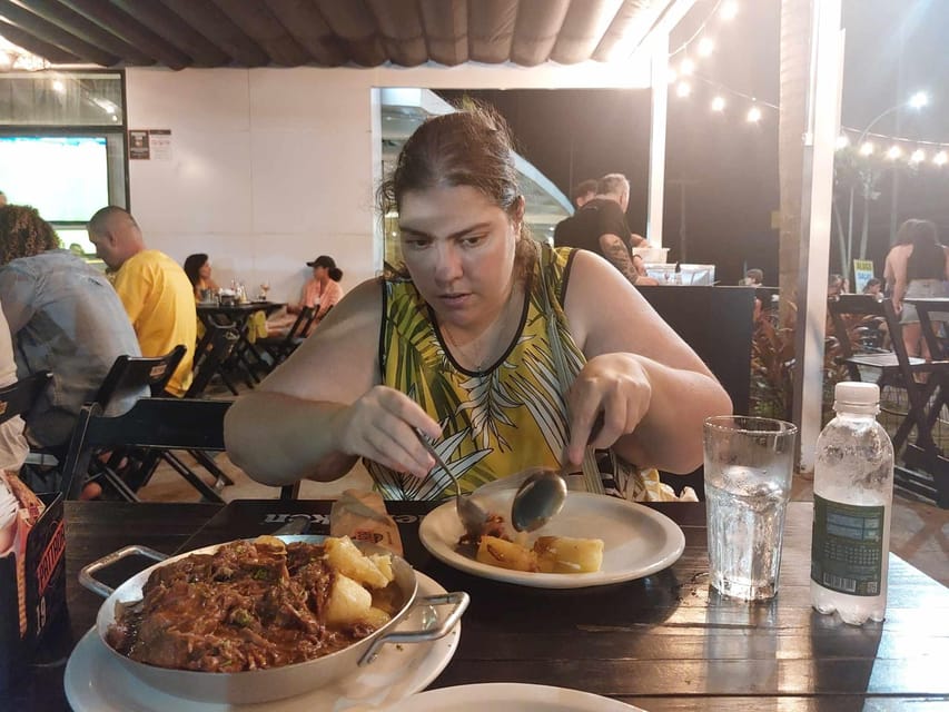 Rio de Janeiro: Barra da Tijuca Walk & Food Tour with Drinks - Crossing to Gigóia Islands: ferry time and a Pantanal-like vibe