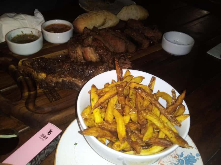 Rio de Janeiro: Barra da Tijuca Walk & Food Tour with Drinks - Time management in a 3 hour window