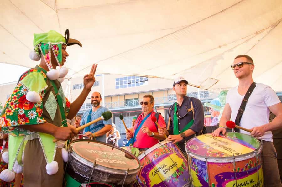 Rio de Janeiro: Carnaval Backstage Tour and Samba Class - Seeing Parade Floats: A Timing-Based Expectation Check