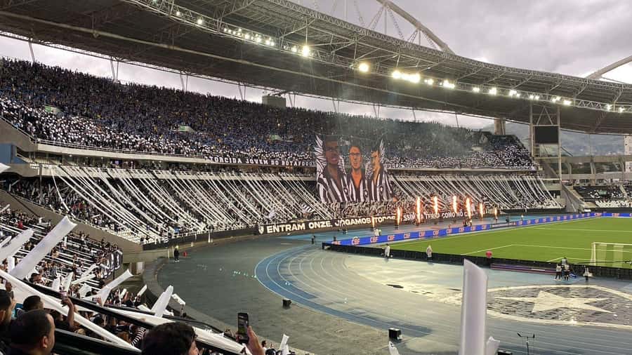 Rio de Janeiro: Enjoy a Botafogo soccer game with Locals - Weather, rules, and the stuff to pack