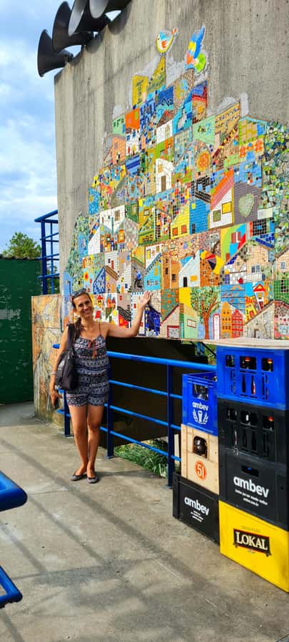 Rio de Janeiro: Favela Santa Marta Tour with Resident Guide - The local restaurant visit: a pause that keeps you grounded