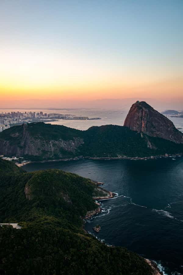 Rio de Janeiro: Helicopter Tour with an unforgettable view - Lagoa Rodrigo de Freitas, then Christ the Redeemer