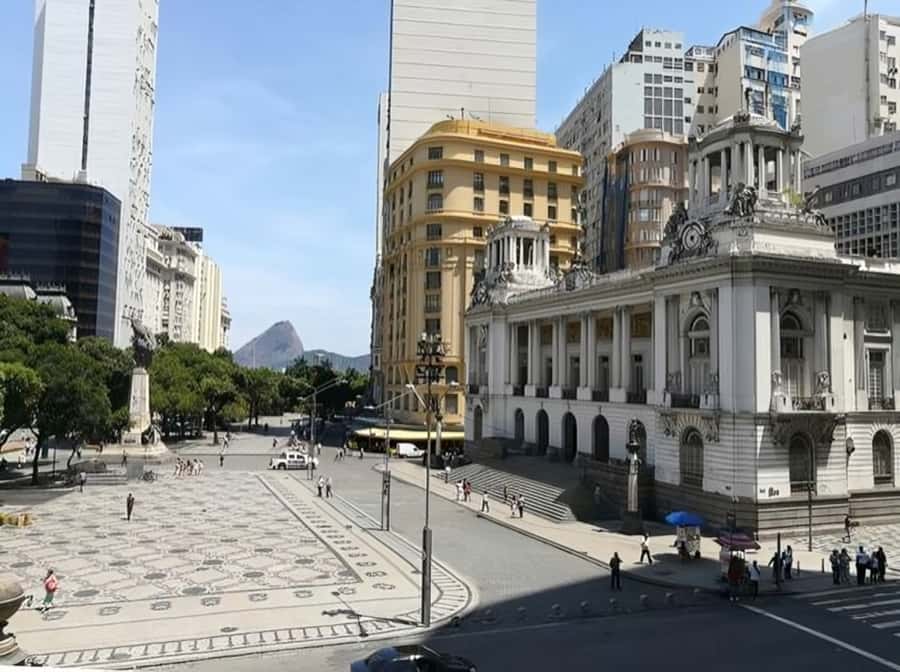 Rio de Janeiro : Must-See Sites Walking Tour With A Guide - Travessa do Comércio: the small streets that reward your attention