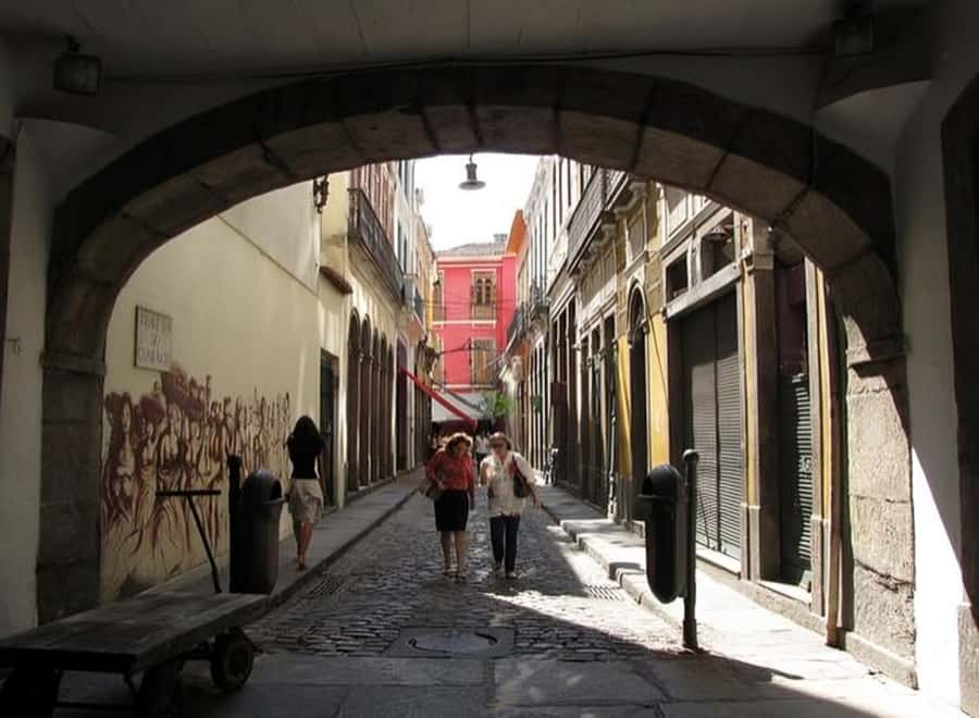 Rio de Janeiro : Must-See Sites Walking Tour With A Guide - Igreja de Nossa Senhora da Candelária: inside is the whole point