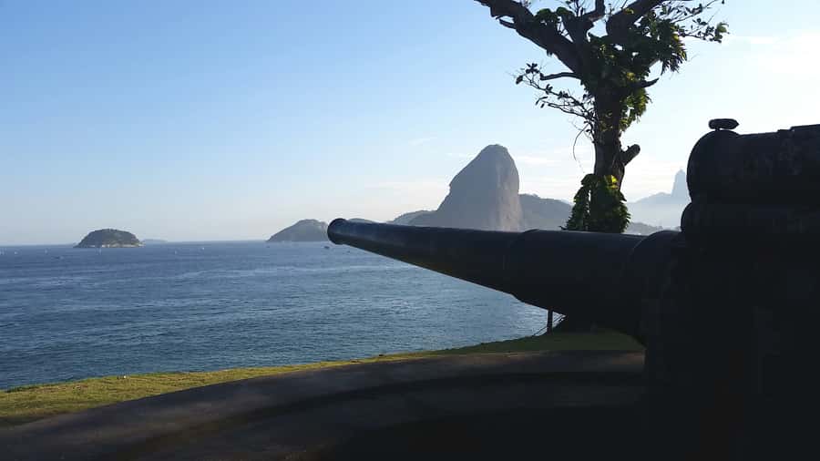 Rio de Janeiro: Niterói Day Trip - Niemeyer architecture plus beachfront time, all in one day