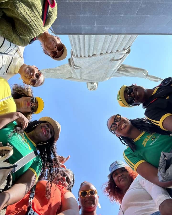 Rio de Janeiro: Private Custom 9-hour Unforgettable tour - Christ the Redeemer, skip-the-line access and the statue moment