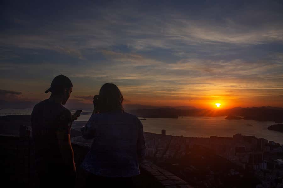 Rio de Janeiro: Private Sunrise Tour at Mirante Dona Marta - The early-morning plan: 5:00 AM pickup and a 7:30 AM return