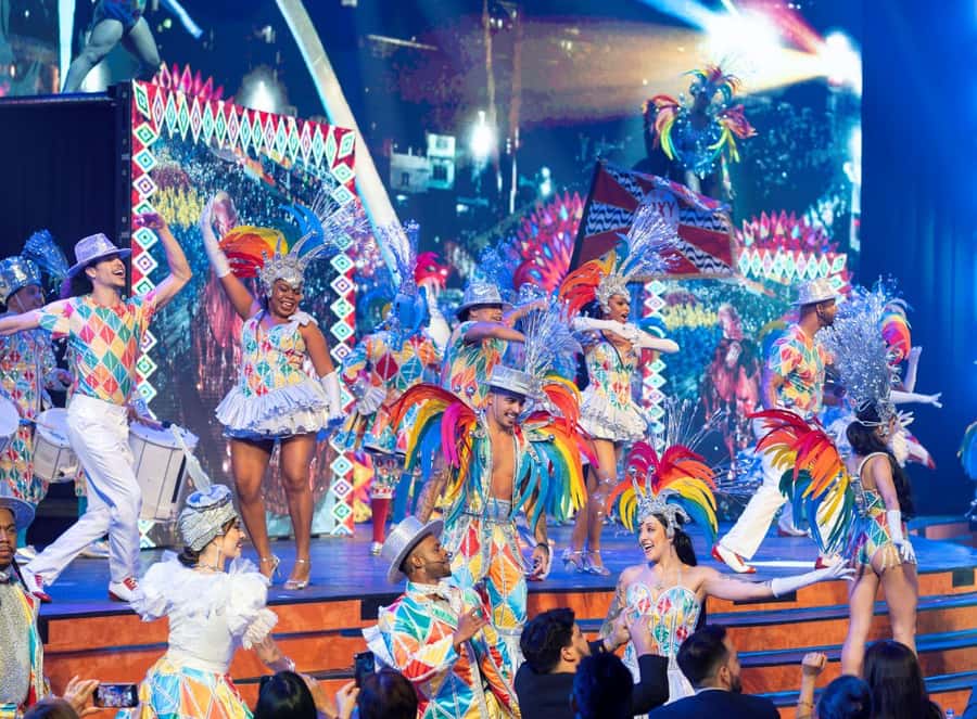Rio de Janeiro: Roxy Dinner Show with Hotel Pickup - Hotel pickup and getting there without chaos