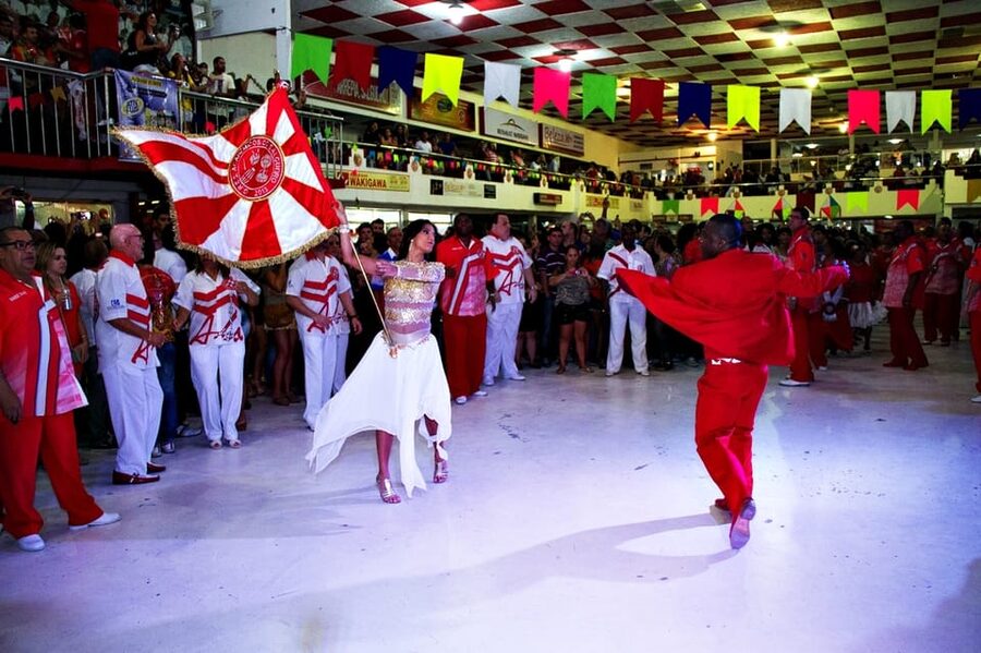 Rio de Janeiro: Salgueiro Samba School Rehearsal Tour - What you do between beats: bars, souvenirs, and seating realities