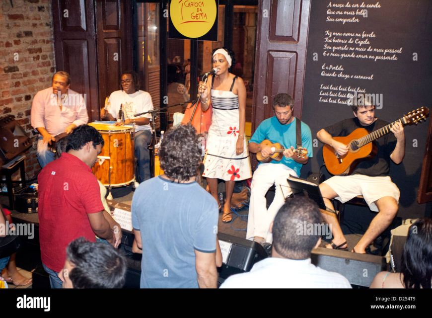 Rio de Janeiro: Samba Class and Samba Night Tour - Monday street party nights near Pedra do Sal