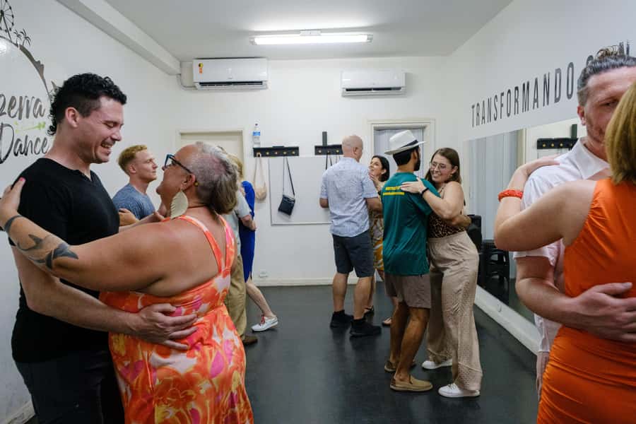 Rio de Janeiro: Samba Class and Samba Night Tour - How the guide setup improves your safety and your dancing