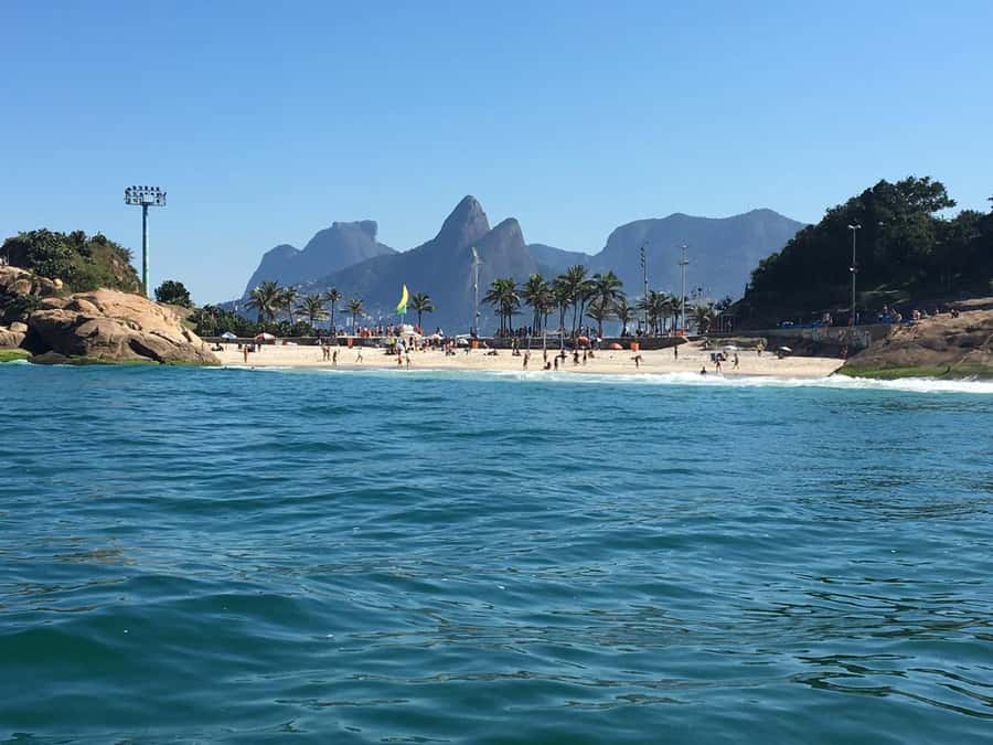 Rio de Janeiro: SpeedBoat Tour - Beach Tour with Beer - Praia Vermelha to Copacabana: From Scenic Curves to the Main Event