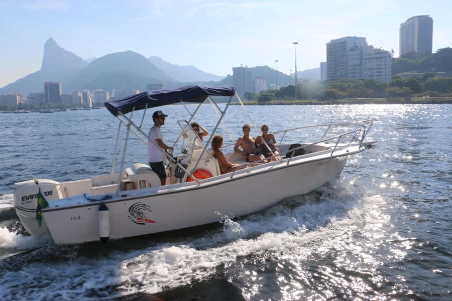 Rio de Janeiro: SpeedBoat Tour - Beach Tour with Beer - Fiscal Island and Santos Dumont Airport: The Route Gets Real and Fast
