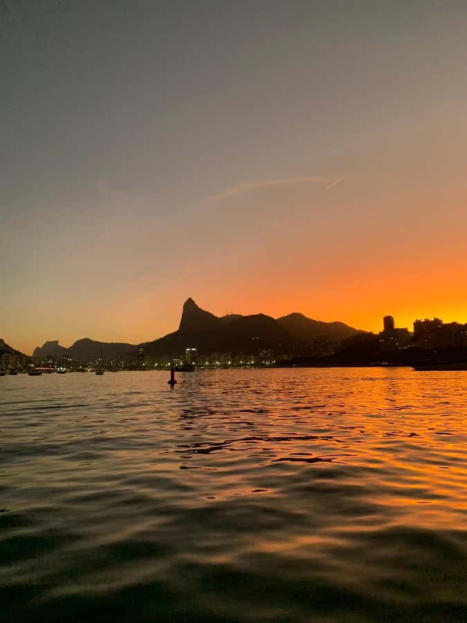 Rio de Janeiro: SpeedBoat Tour - Sunset with Beer - Sugarloaf Mountain and Praia Vermelha: the view turns personal