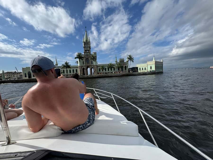 Rio de Janeiro: Speedboat Tour with Snacks and Drinks - Speedboat value: why this 3-hour loop makes sense