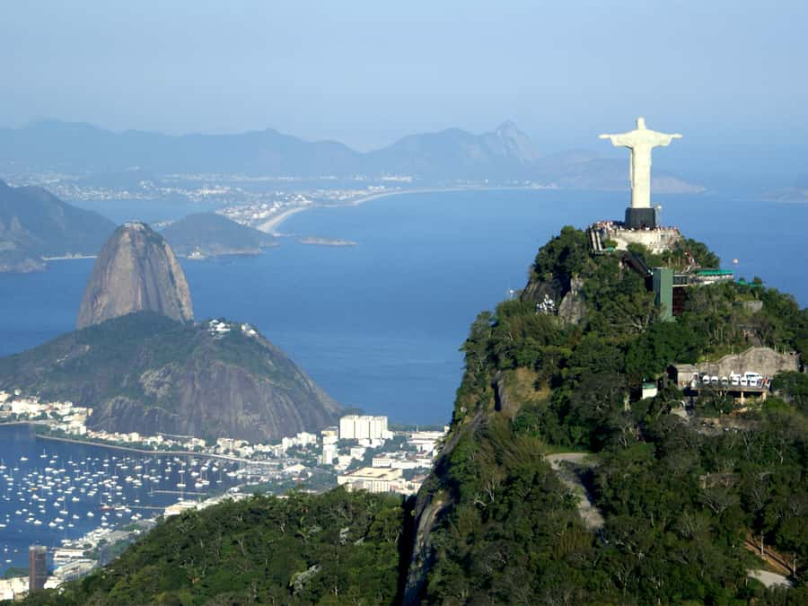 Rio de Janeiro: Sugar Loaf with Lunch and Helicopter Flight - Pace and group size: why time can feel “all at once”