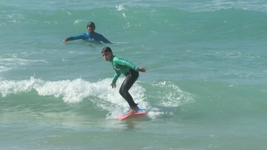 Rio de Janeiro: Surflessons and surfcoach. - Meet at CADES Headquarters: The Setup That Keeps Your Session Moving