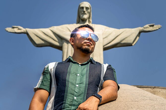 Rio DE Janeiro SUV Private City Tour : avoiding crowds and clouds - Mirante Dona Marta, the best photos come from the right pause
