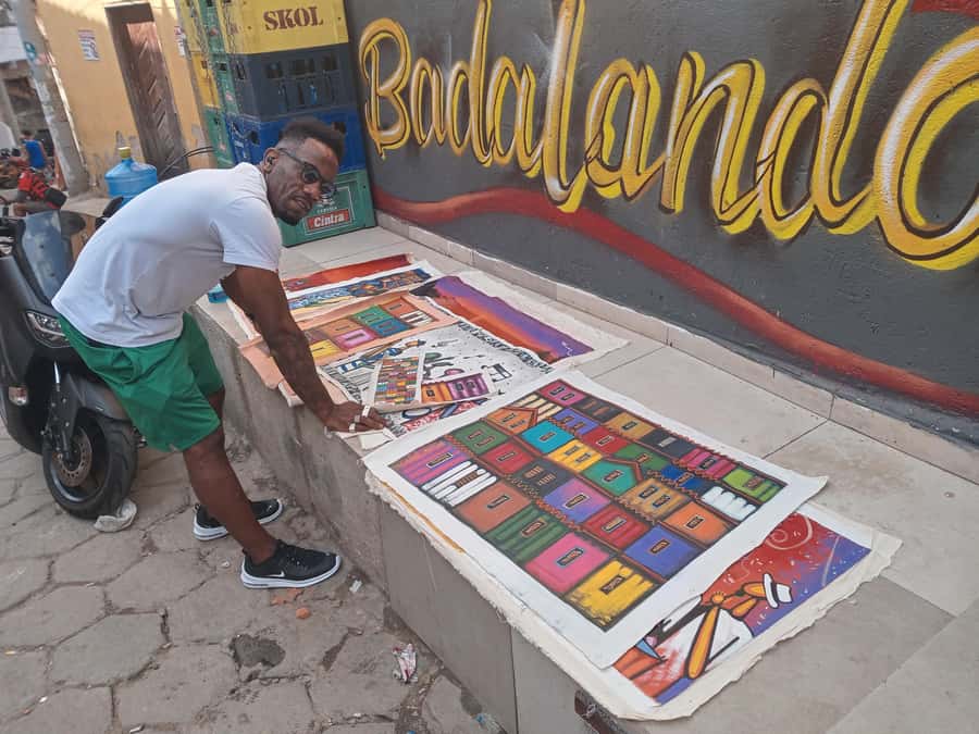 Rio de Janeiro: the biggest favela tour in Rio, lest go! - The Arts Education Stop: A Gallery That Helps Kids Paint Their Future