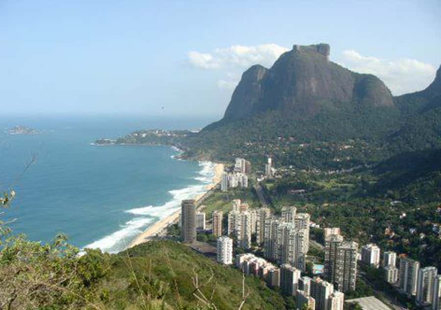 Rio de Janeiro: Vidigal Favela Tour and Two Brothers Hike - Steepness, fitness, and why footwear matters more than you think