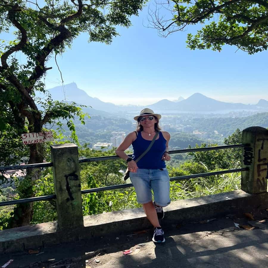 Rio: Favela Rocinha Tour with Local Guide & Secret Spots - Viewpoints and secret spots, with a pay-on-the-way reality check
