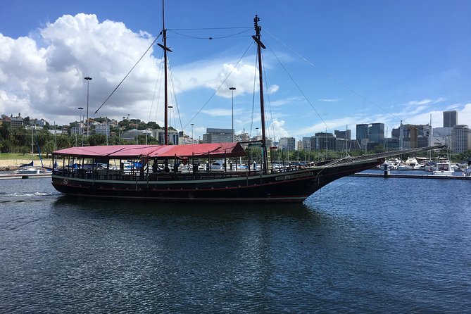 Rio From the Sea: Guanabara Bay Cruise with Optional Barbecue Lunch - Guanabara Bay by schooner, and why this format works