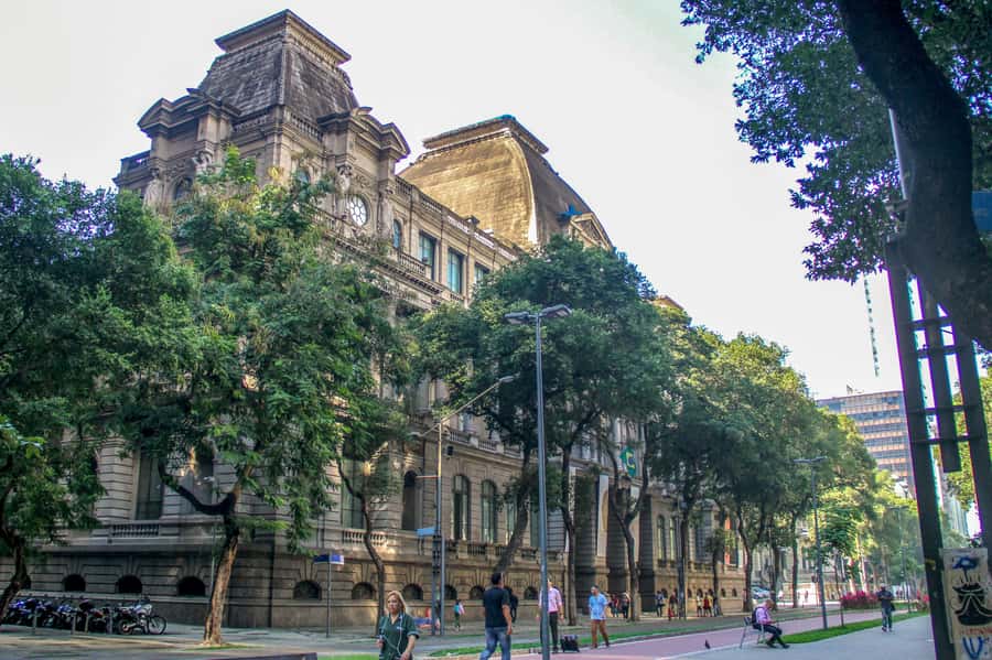 Rio: Historical Walking Tour - Largo da Candelária and cultural centers when open
