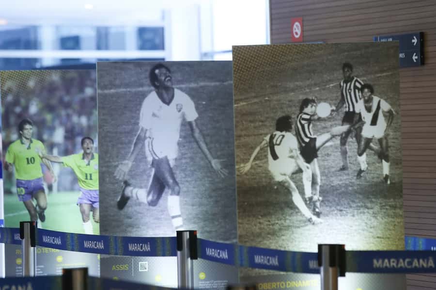Rio: Maracanã Stadium Official Entrance Ticket - Pitch side time: where the real awe happens