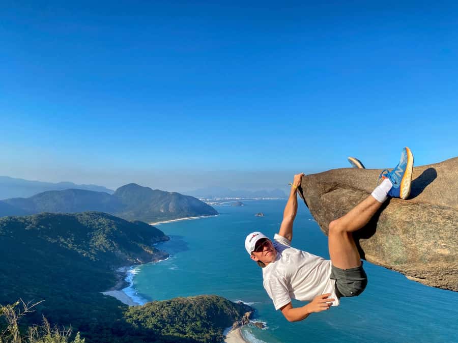 Rio: Pedra do Telégrafo Hiking & Relax in a Wild Beach - Timing matters: beat the crowd at the viewpoint