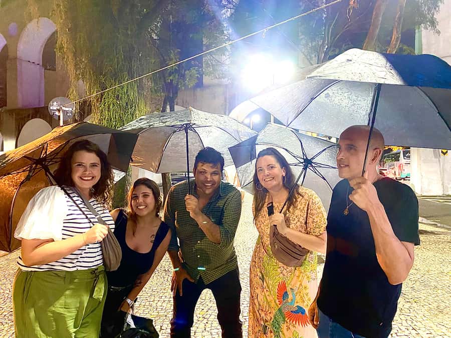 Rio: Pub Crawl in Lapa with Cachaça Tasting and Live Samba - Live samba bar: where the rhythm takes over