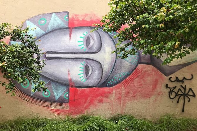 Rio Street Art Tour - Glória, first legalized graffiti, and the architecture clues