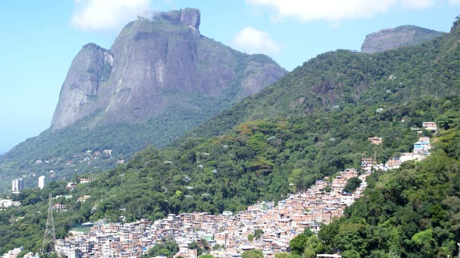 Rocinha Jeep Tour: A Journey into the Soul of the Favela! - Languages and Guide Quality: How to Avoid a Misfit Day