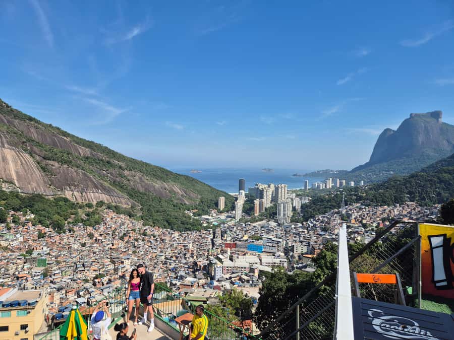 Rocinha Jeep Tour: A Journey into the Soul of the Favela! - Getting There: Hotel Pickup and the Scenic Route