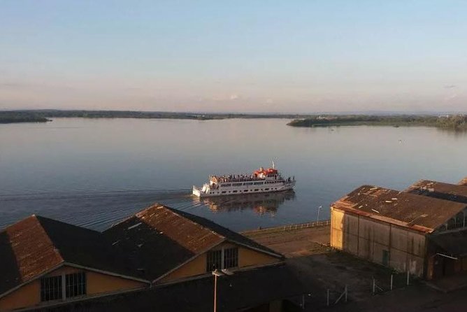 Sailing in Guaíba with White Swan Boat - Porto Alegre - Glide Along Guaíba Lake: What You Will Actually See