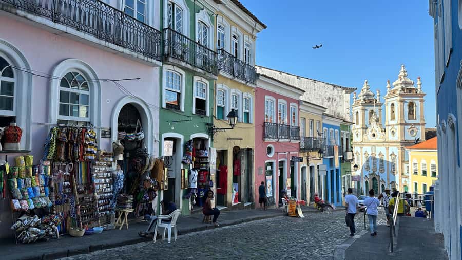 Salvador: 4-Hour Candomblé Mysteries Tour - Slum origins, street walking, and the skill of connecting history to daily life