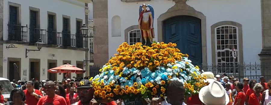 Salvador: Anthropological City Tour with Lunch IN 6 HOURS - The Queen of the Sea House and Iemanjá by Rio Vermelho