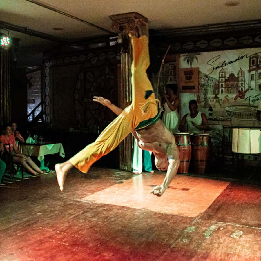 Salvador by Night: Cultural Show and Dinner. - The Folkloric Show: Samba de Roda, Capoeira, and Candomblé Themes