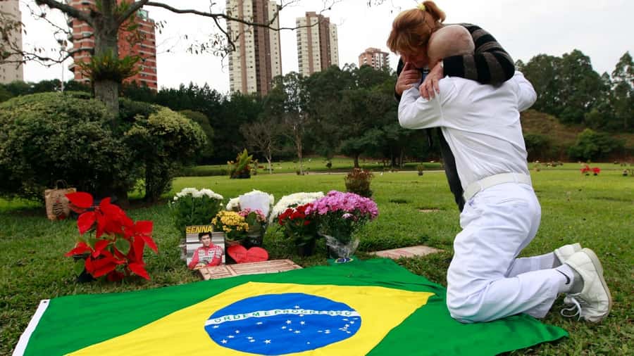 São Paulo: Ayrton Senna Highlights Tour - Guide Energy: Bilingual, Passionate, and Focused