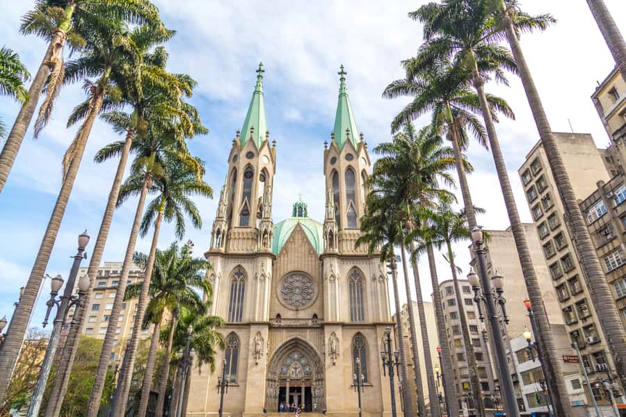 São Paulo: Classic Half-Day Private Sightseeing Guided Tour - May 23 Avenue toward the Japanese neighborhood