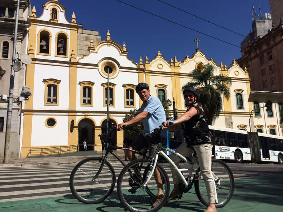 São Paulo: Downtown Historical Bike Tour - Santa Ifigênia Viaduct and the historic center viewpoint moment